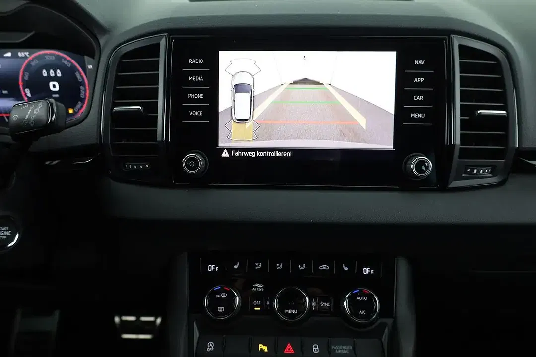 Skoda Karoq - Thumbnail 7