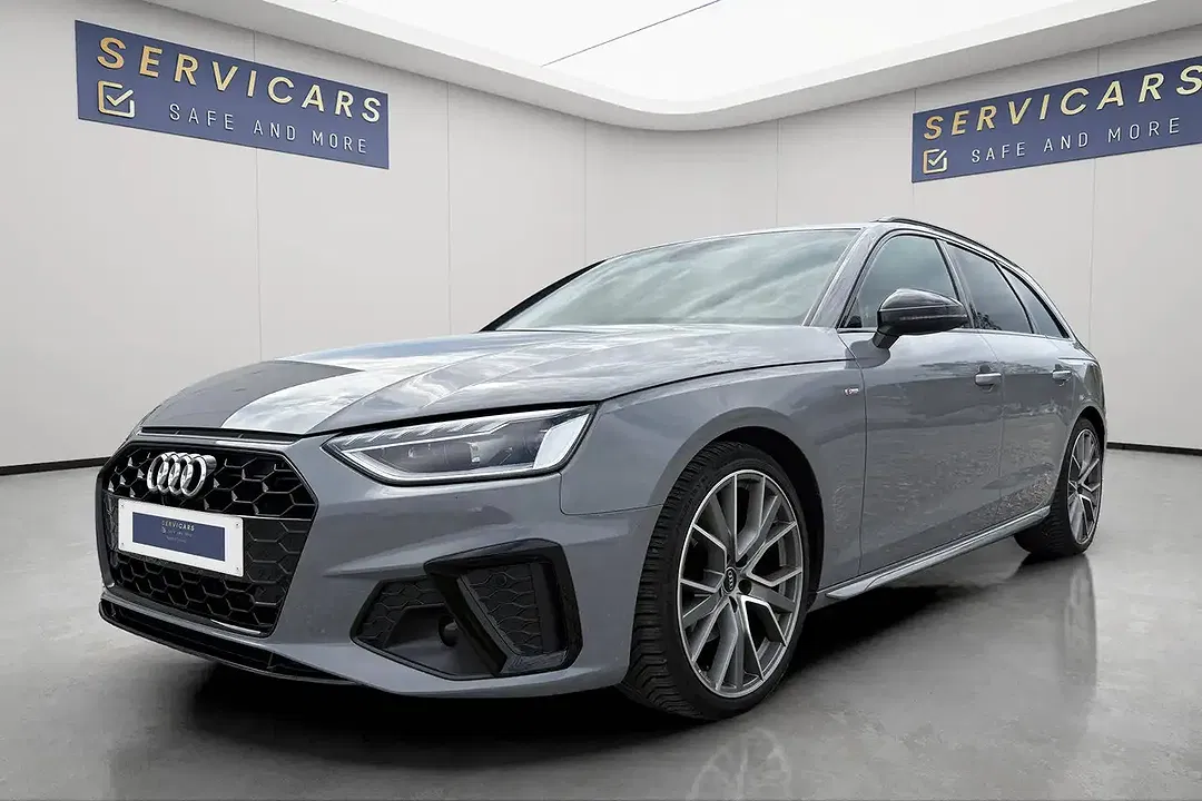 Audi A4 - Thumbnail 1