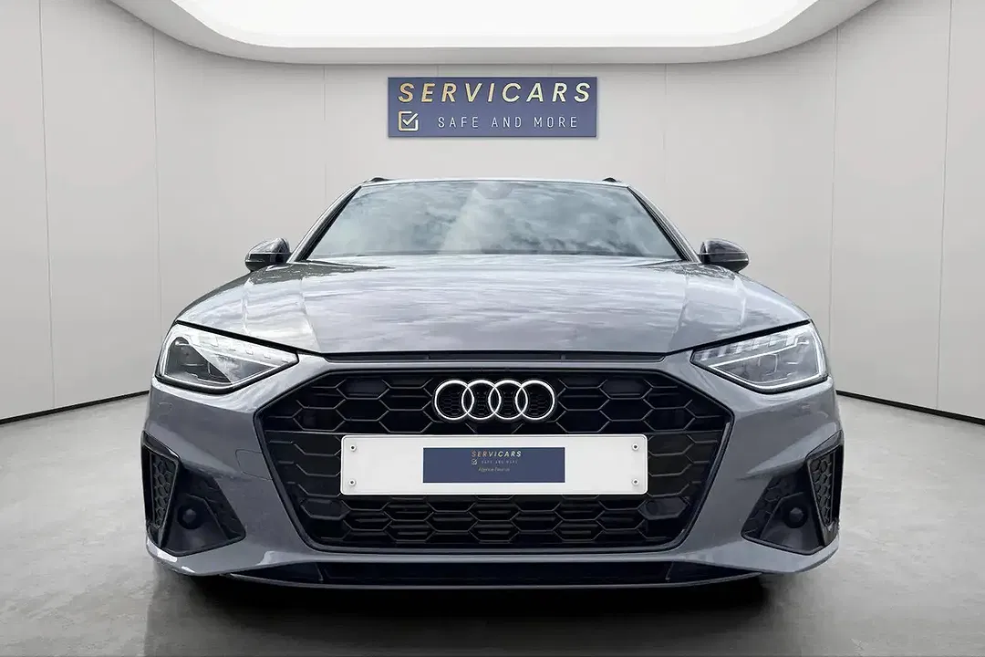Audi A4 - Thumbnail 3