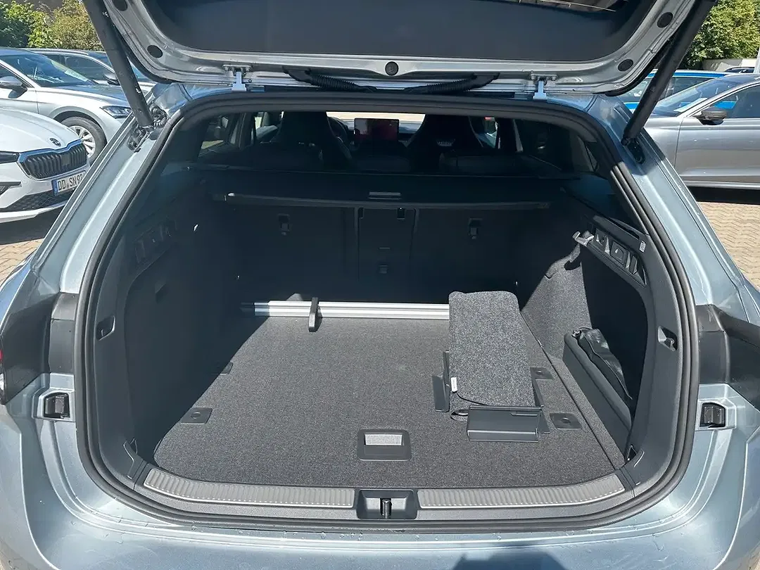 Skoda Superb - Thumbnail 10