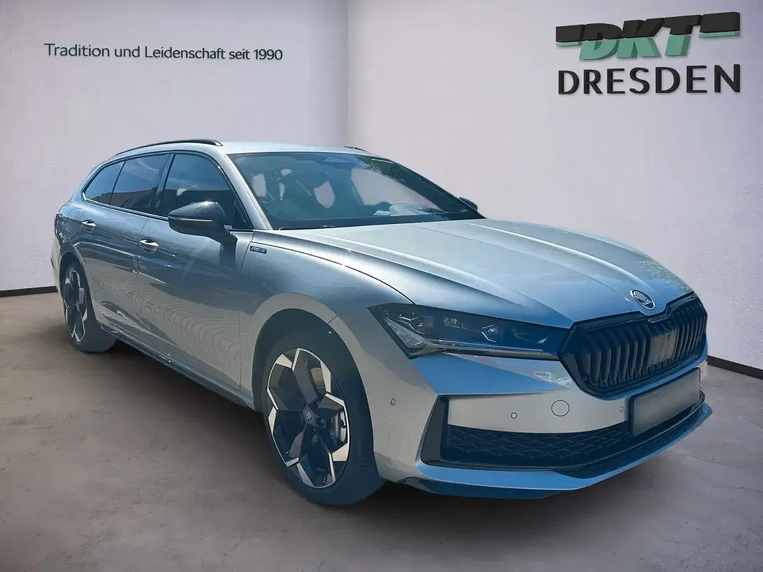Skoda Superb - Thumbnail 3
