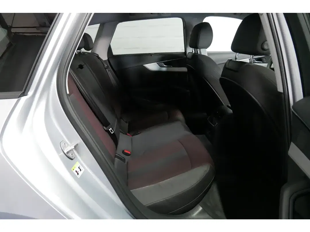Audi A4 - Thumbnail 12