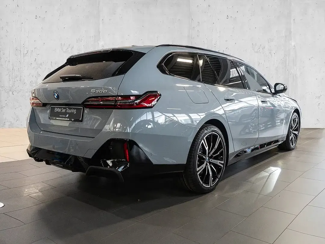 BMW 530 - Thumbnail 2