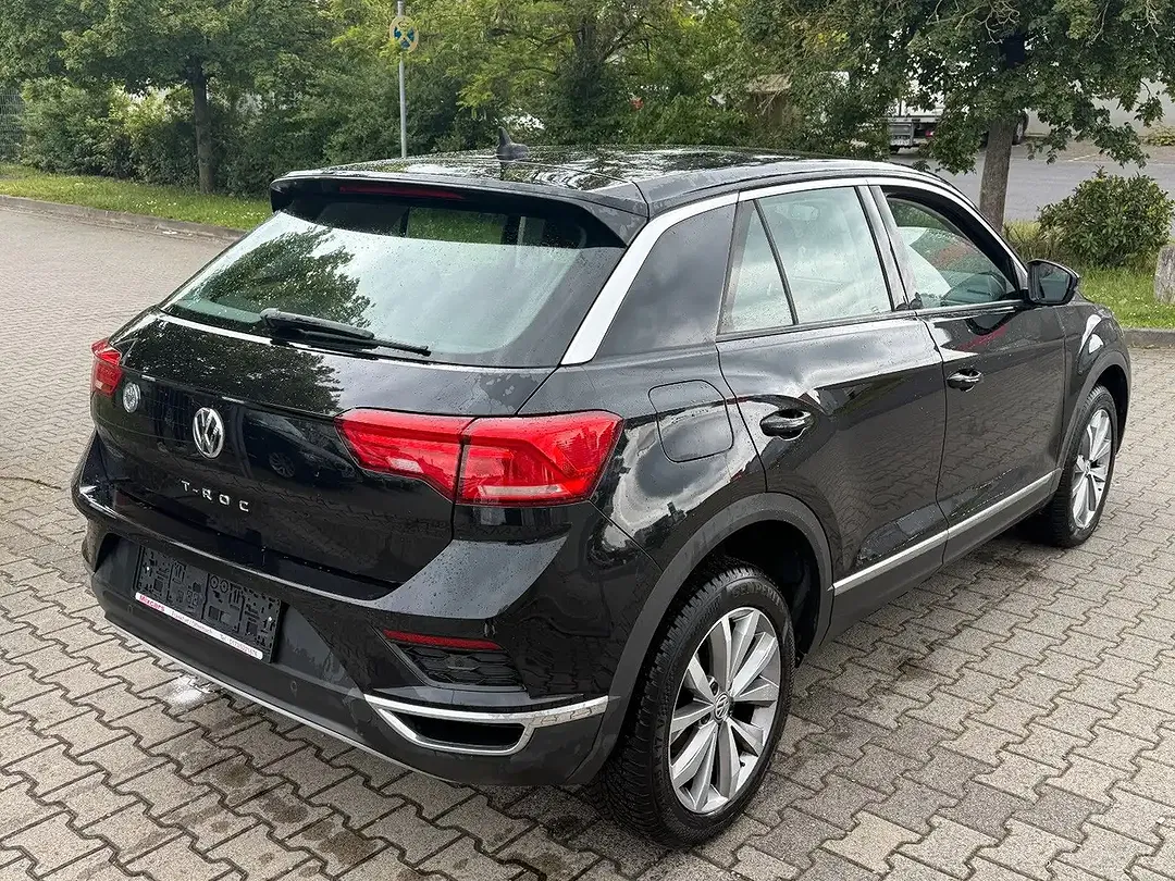 Volkswagen T-Roc - Thumbnail 10