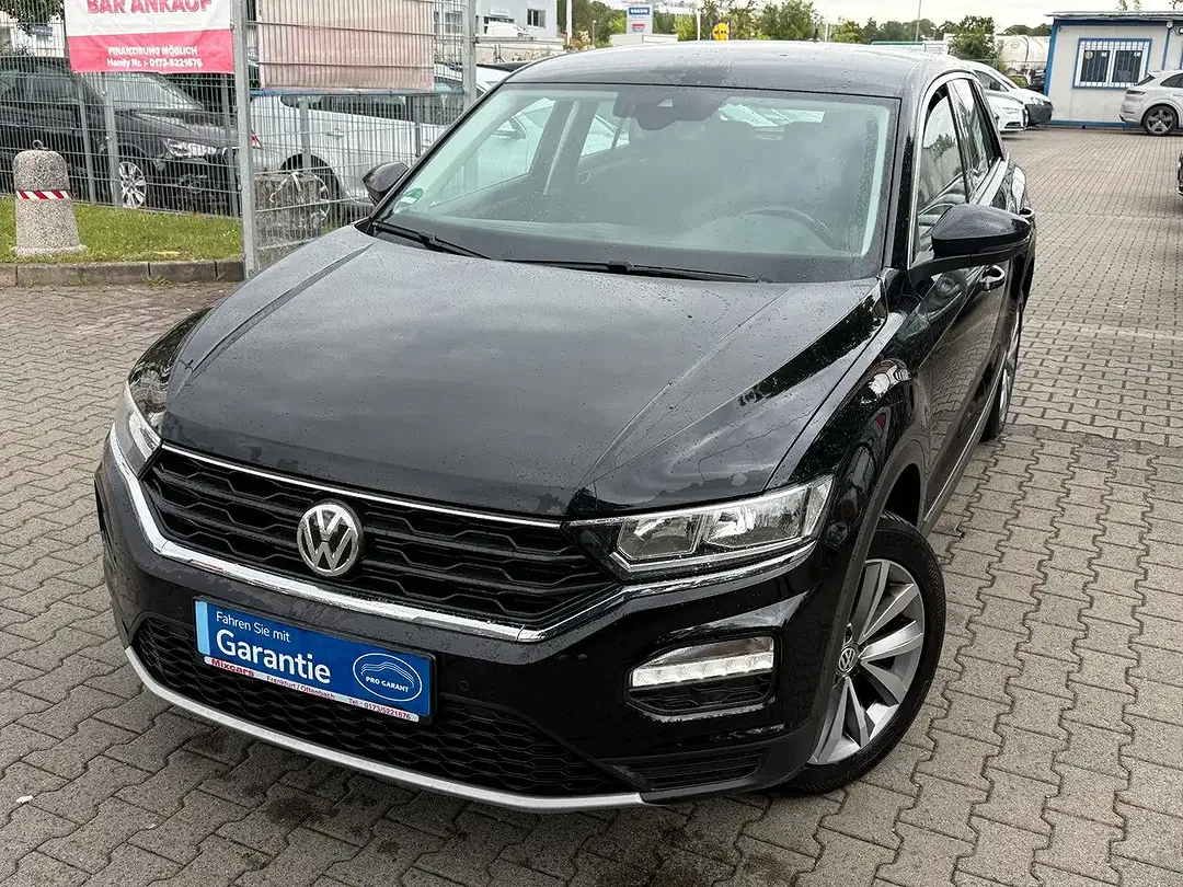 Volkswagen T-Roc - Thumbnail 3