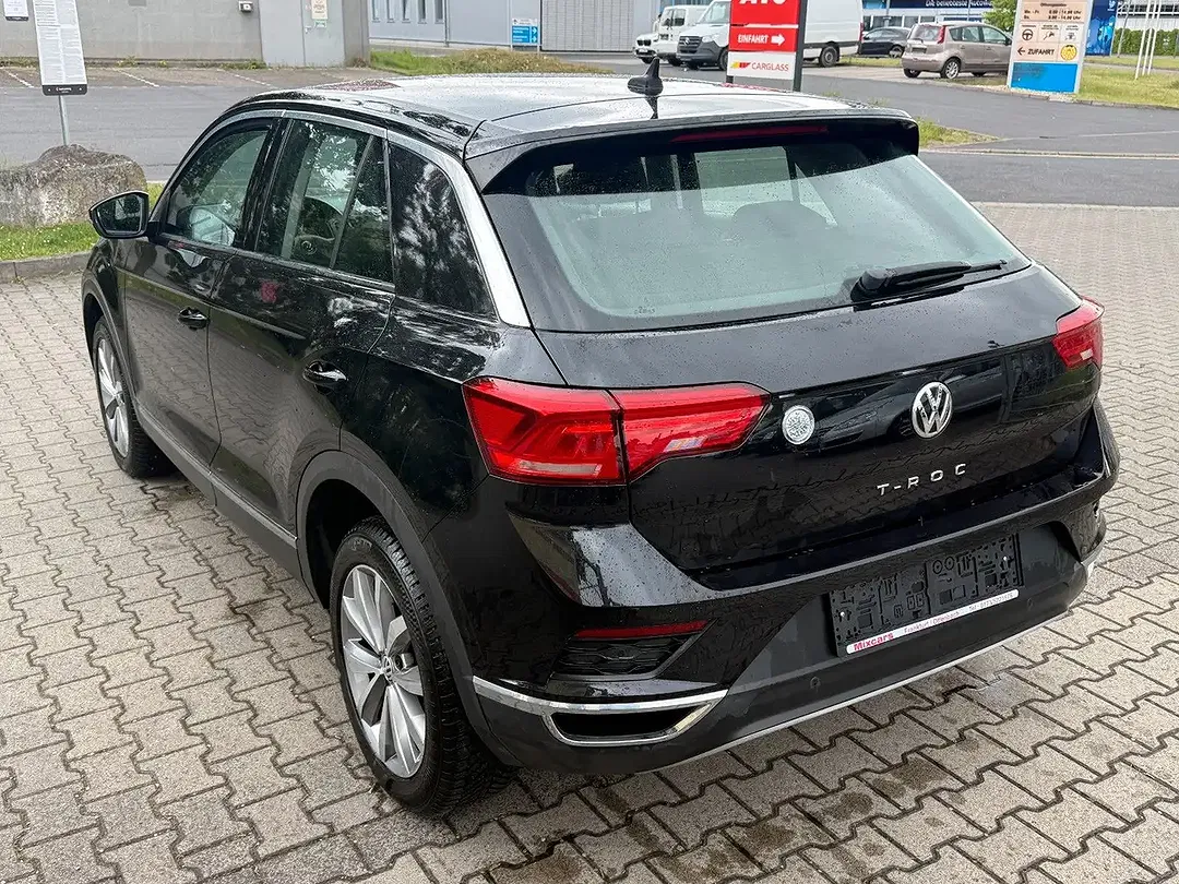 Volkswagen T-Roc - Thumbnail 8