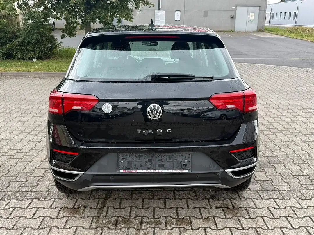 Volkswagen T-Roc - Thumbnail 9