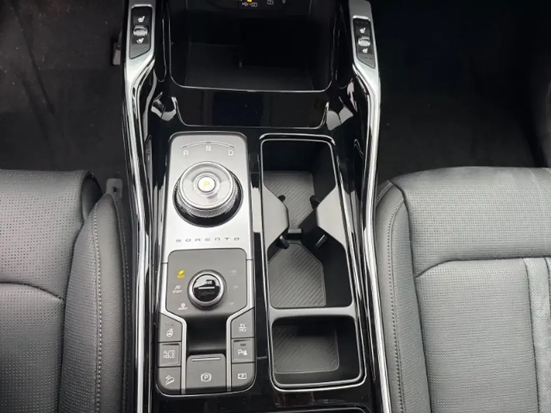 Kia Sorento - Thumbnail 15
