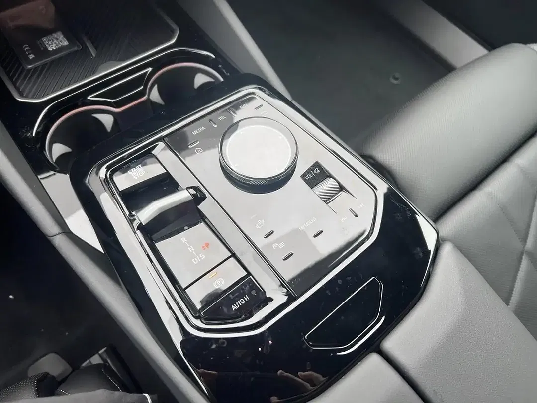 BMW 520 - Thumbnail 13
