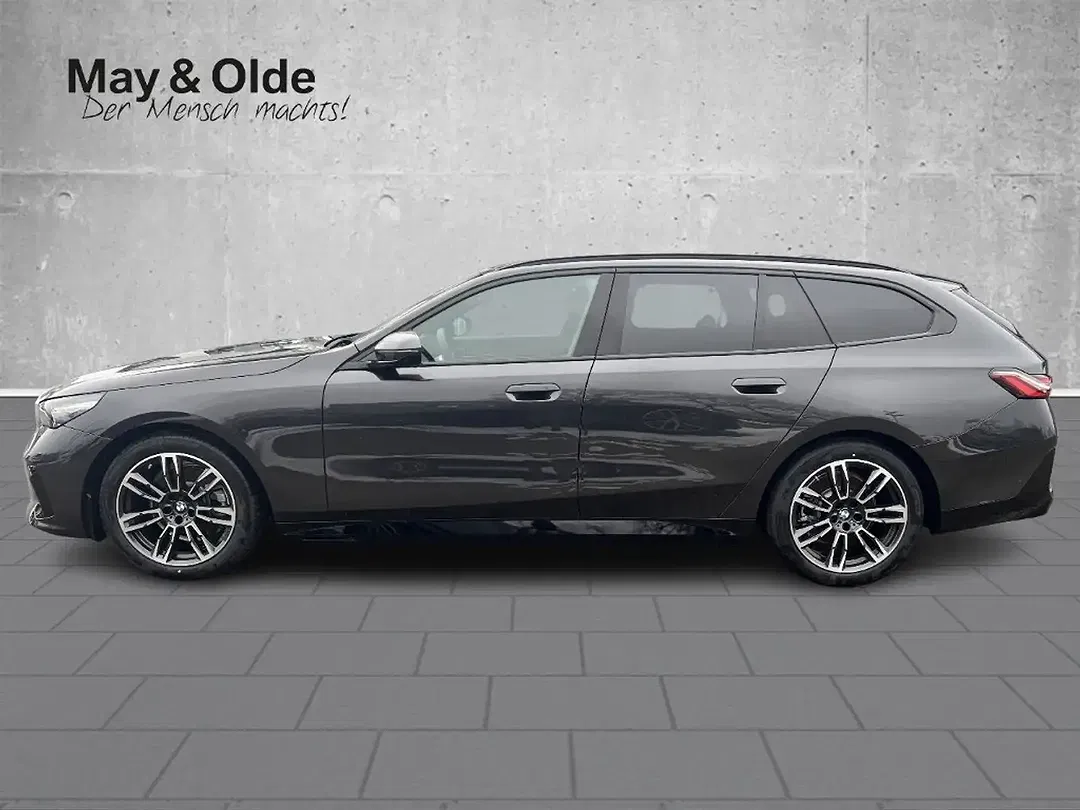 BMW 520 - Thumbnail 2