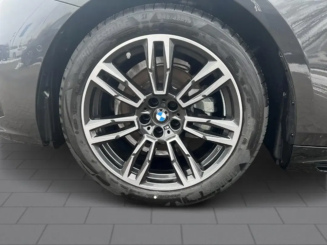 BMW 520 - Thumbnail 6