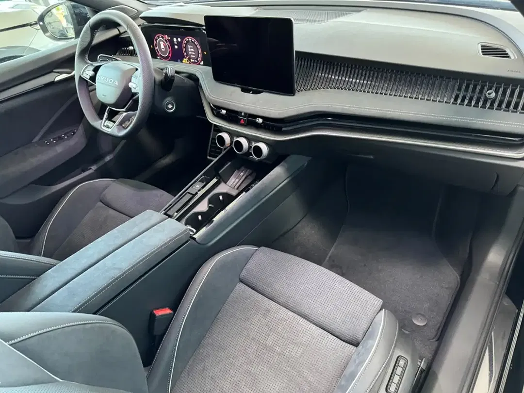 Skoda Superb - Thumbnail 11