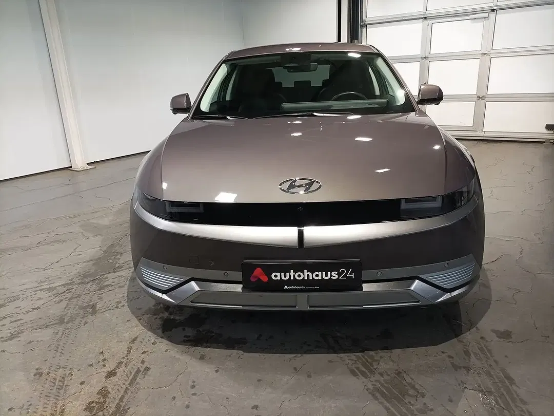 Hyundai IONIQ 5 - Thumbnail 2
