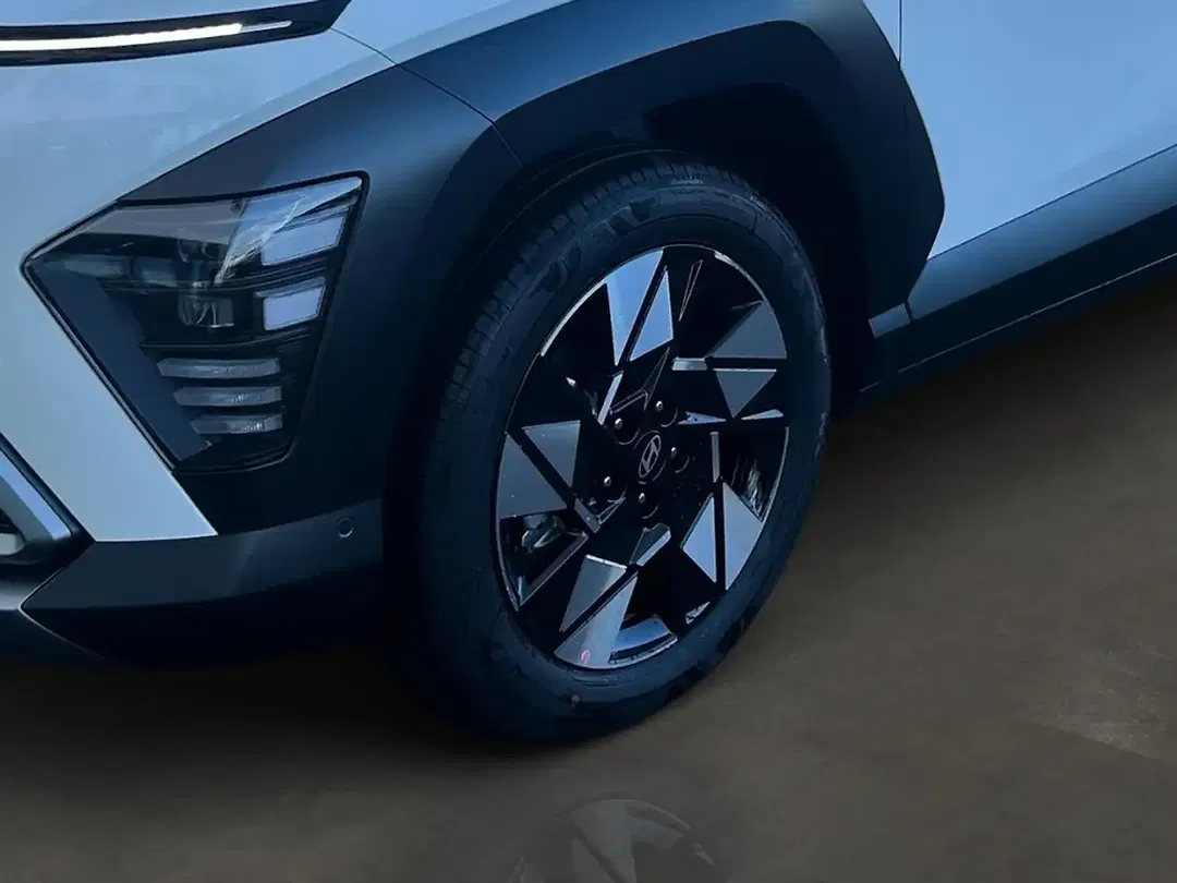Hyundai KONA - Thumbnail 6