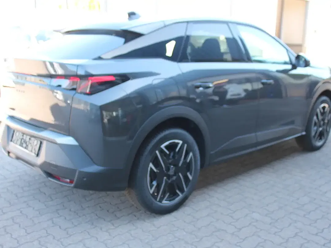 Peugeot 3008 - Thumbnail 3
