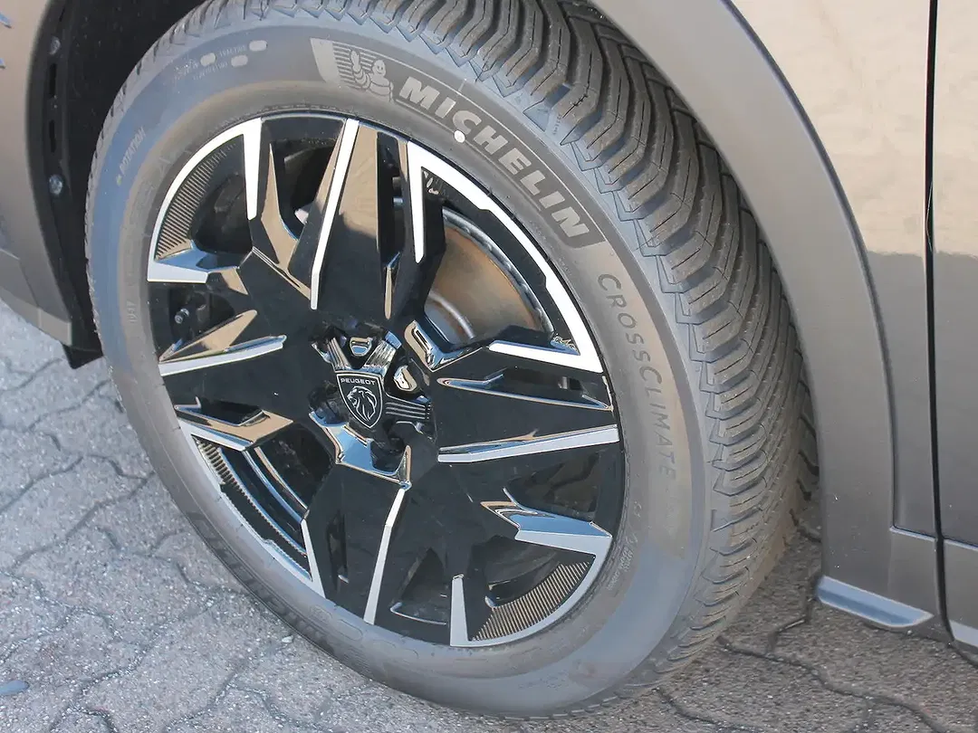 Peugeot 3008 - Thumbnail 5