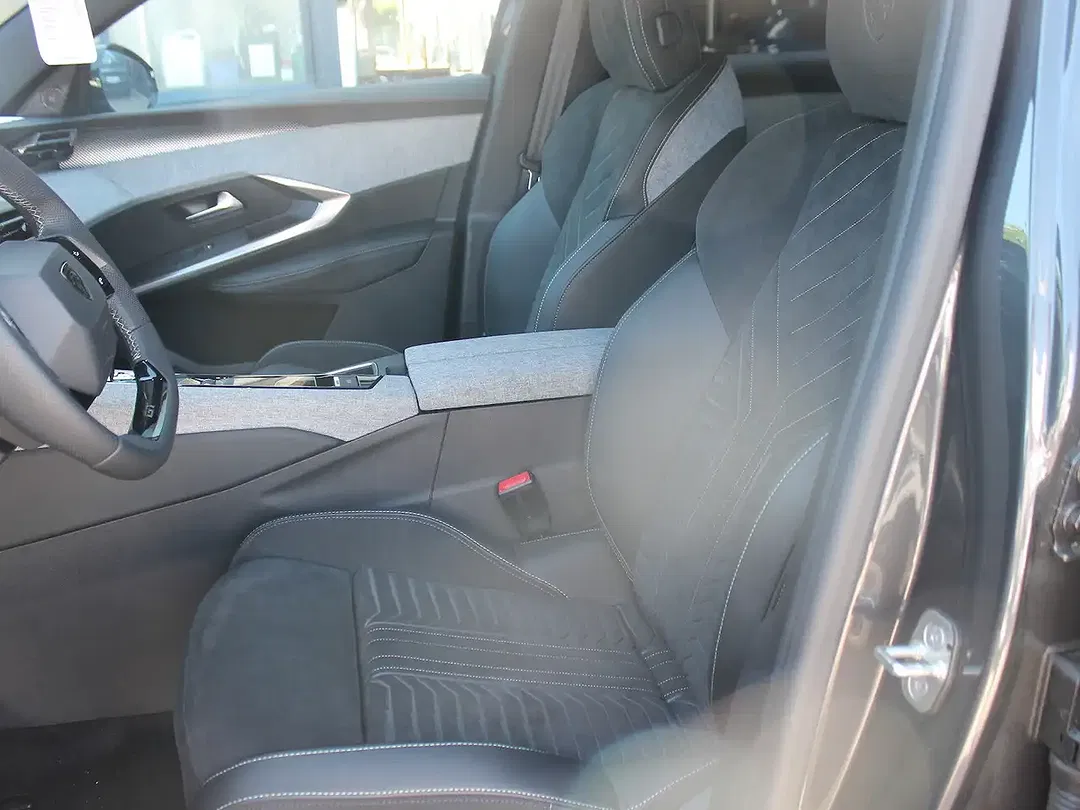 Peugeot 3008 - Thumbnail 8