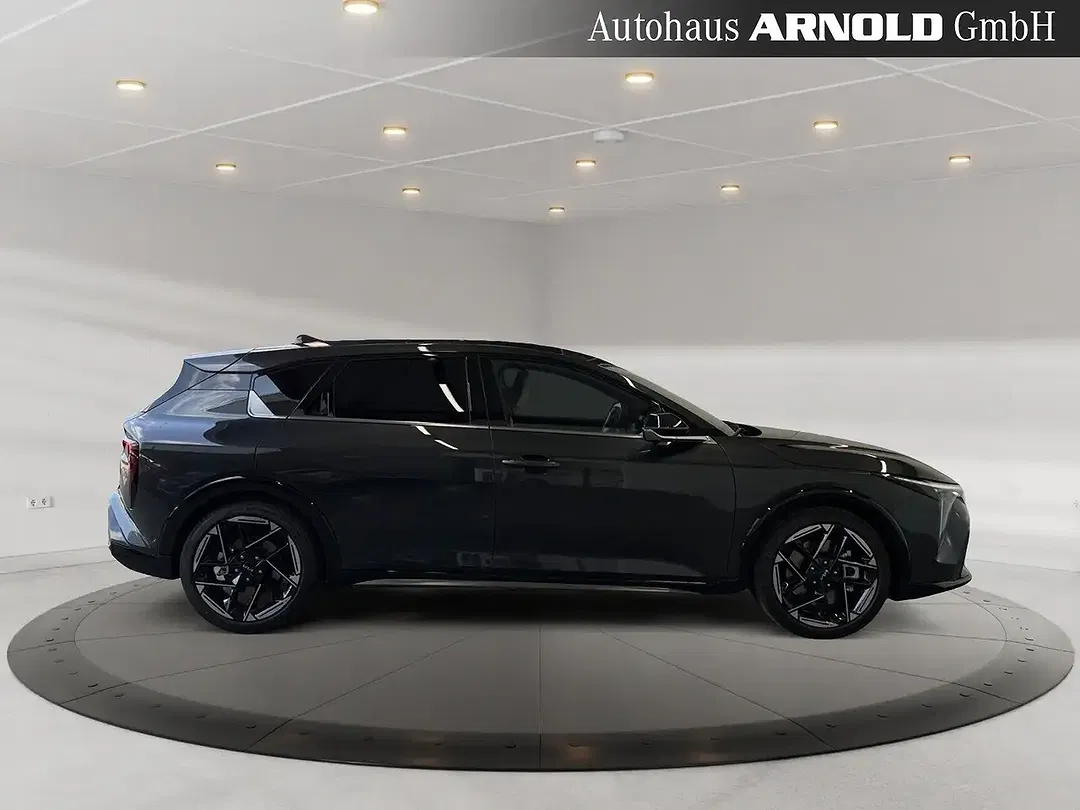 Kia K4 - Thumbnail 5