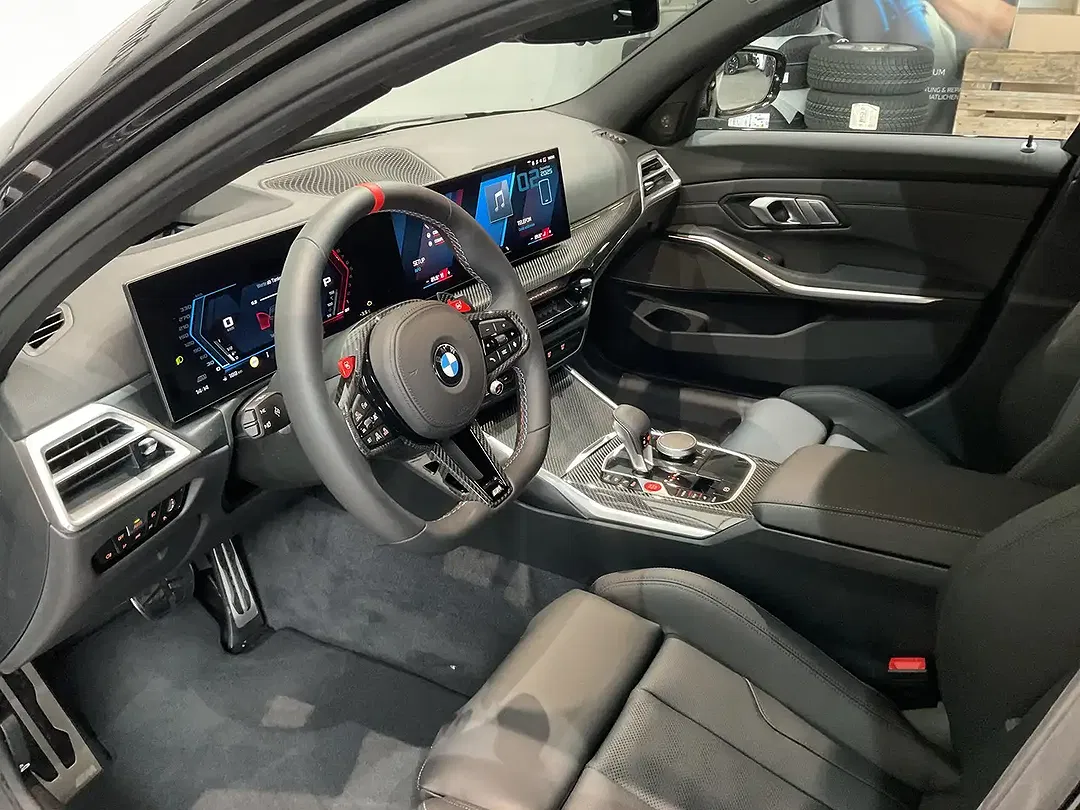 BMW M3 - Thumbnail 6