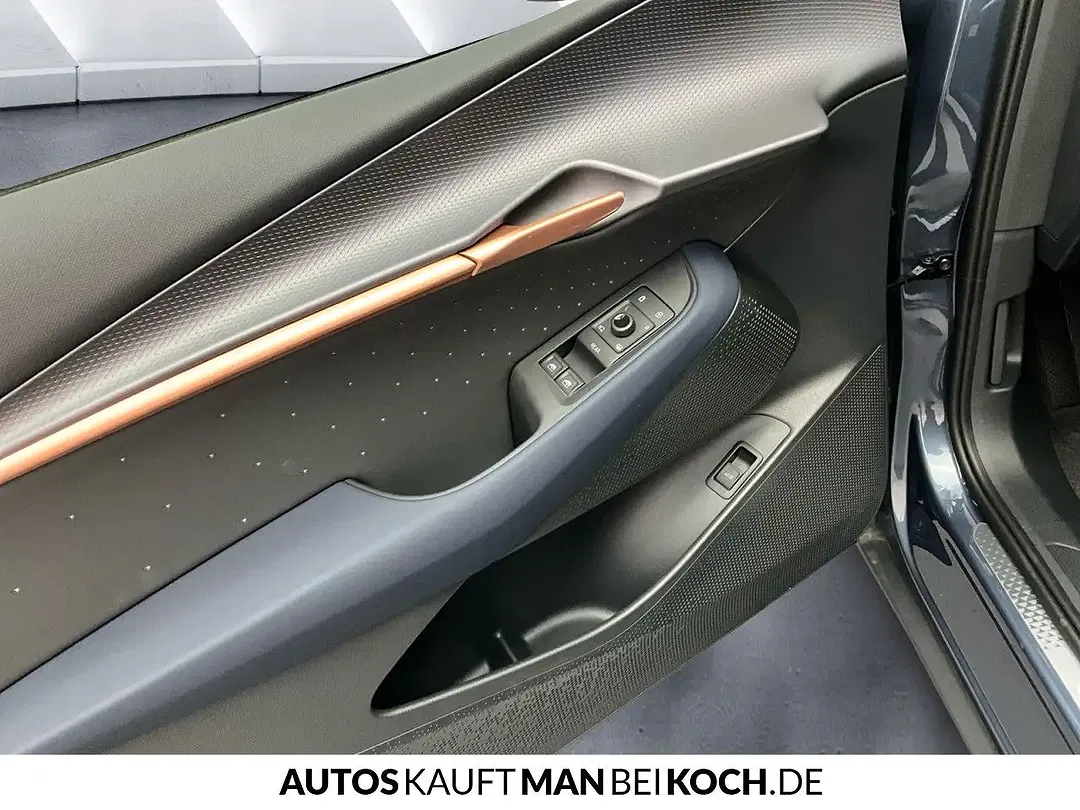 CUPRA Tavascan - Thumbnail 12