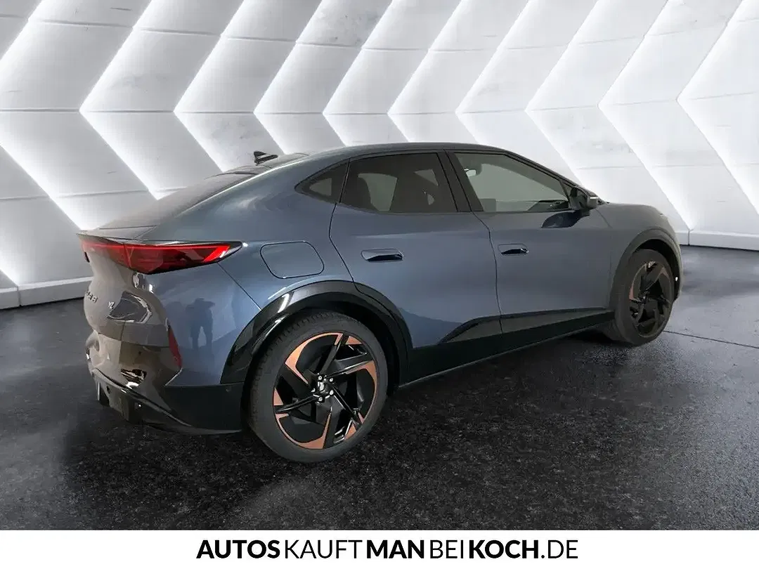 CUPRA Tavascan - Thumbnail 3