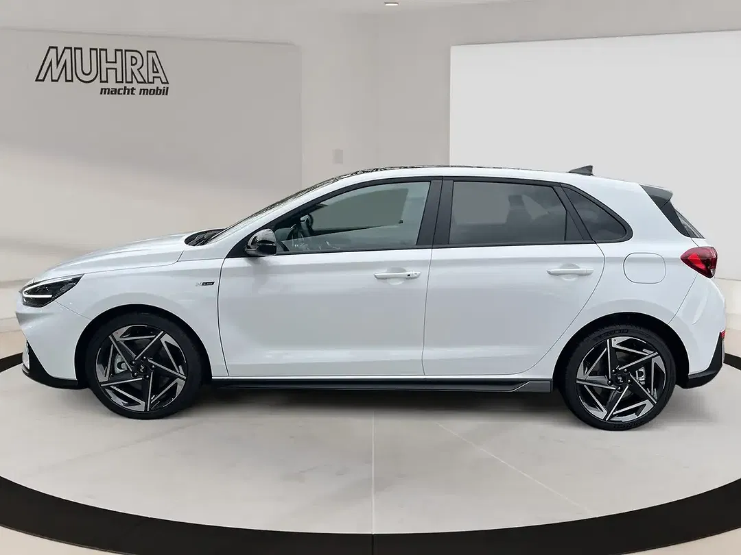 Hyundai i30 - Thumbnail 1
