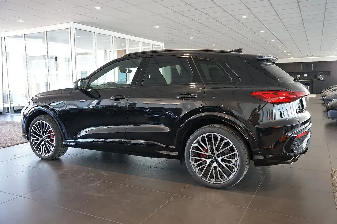 Audi SQ5 - Thumbnail 2