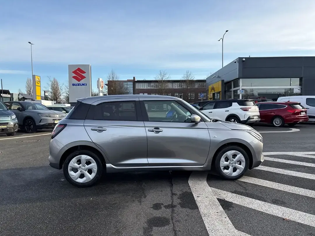 Suzuki Swift - Thumbnail 6