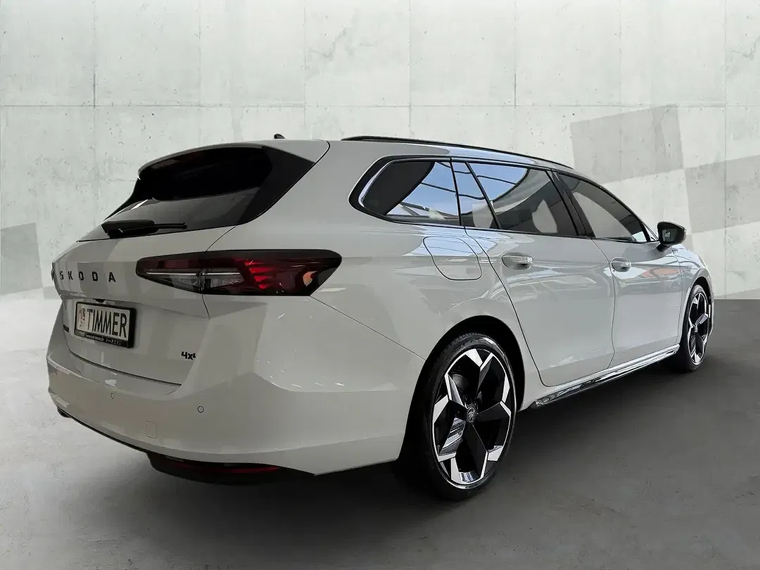 Skoda Superb - Thumbnail 2