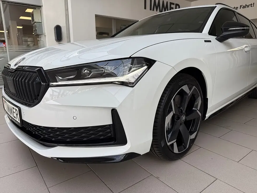Skoda Superb - Thumbnail 4