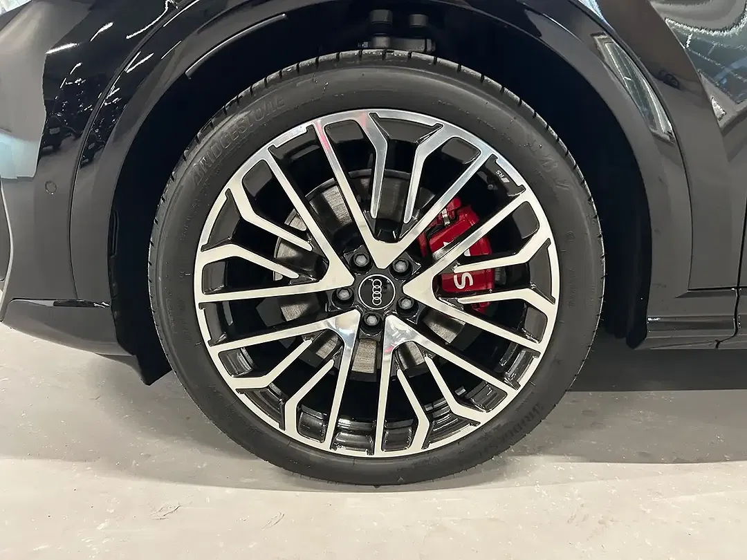 Audi SQ5 - Thumbnail 11