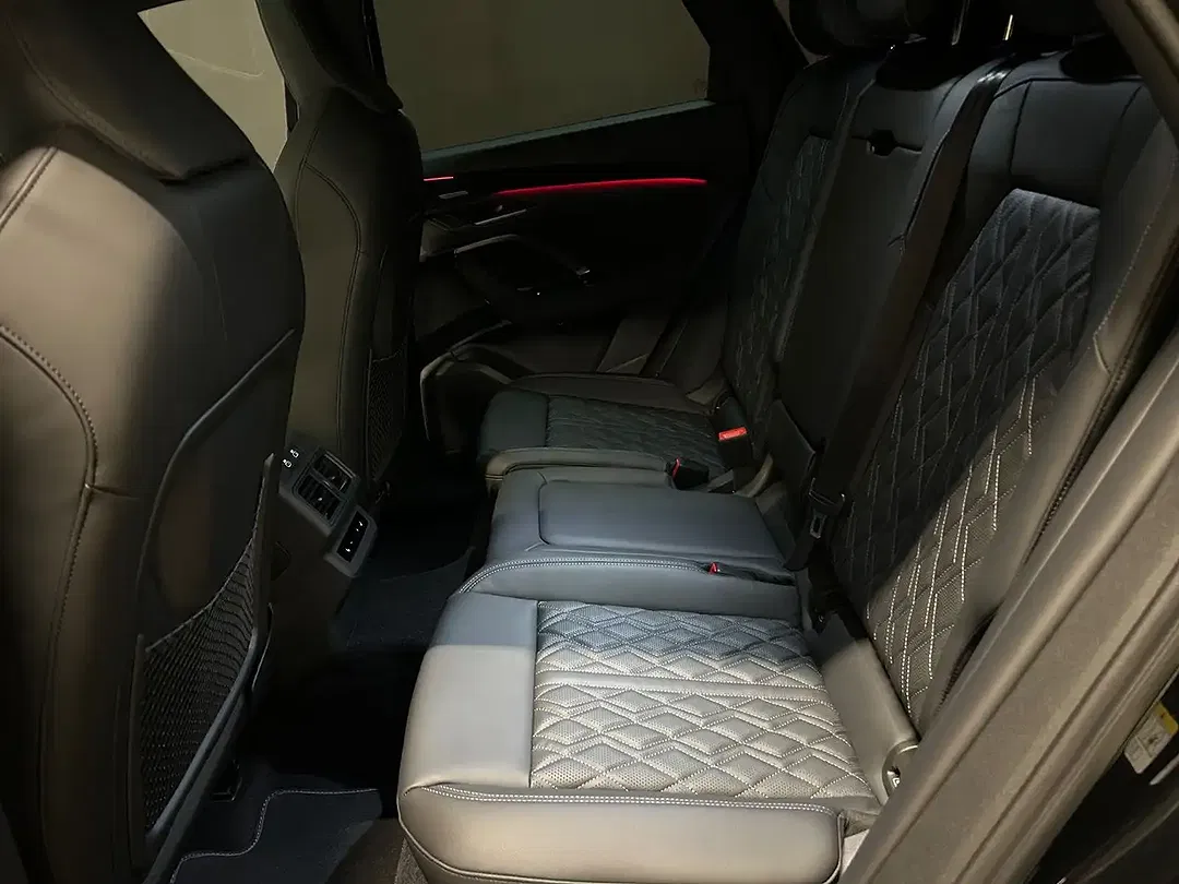 Audi SQ5 - Thumbnail 12