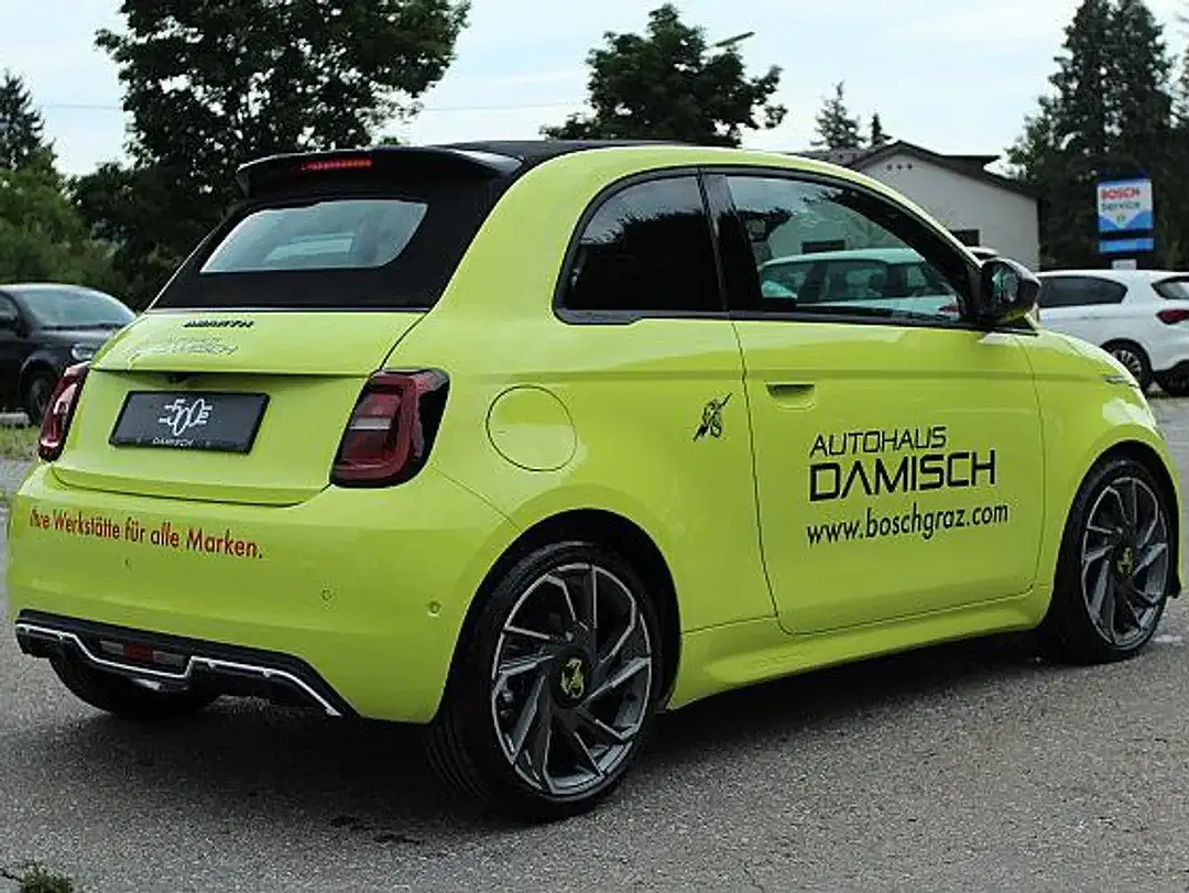 Abarth 500e - Thumbnail 2