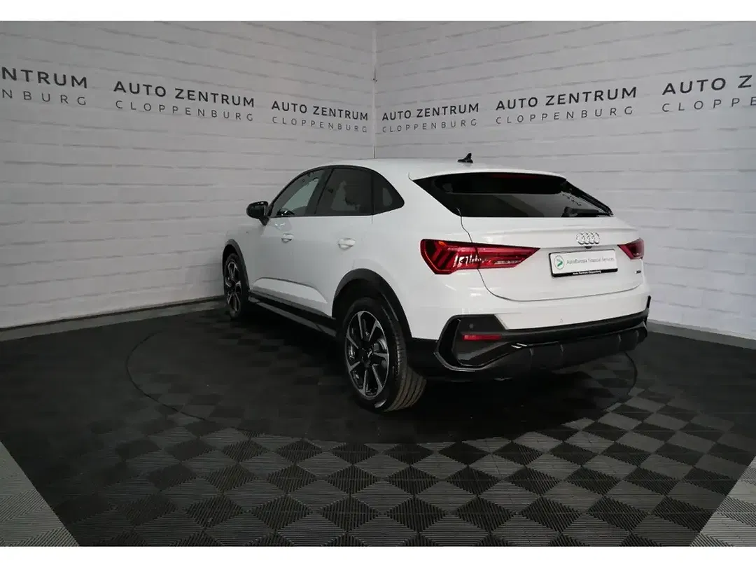 Audi Q3 - Thumbnail 3