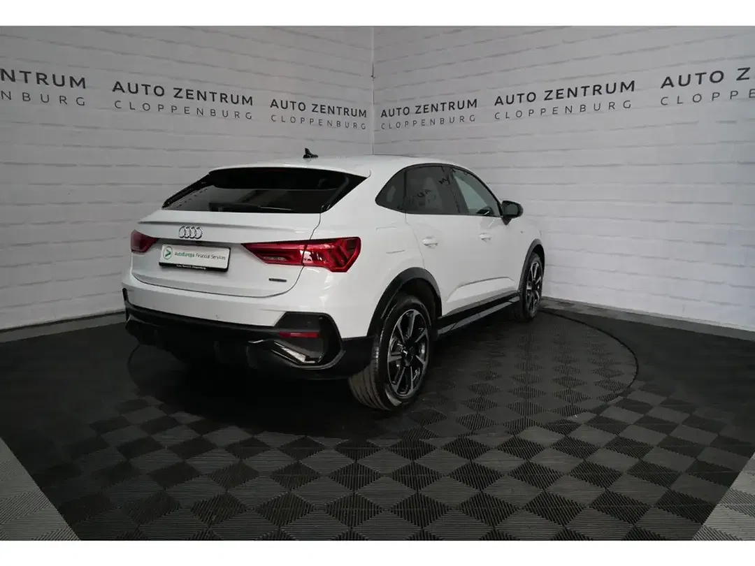 Audi Q3 - Thumbnail 5