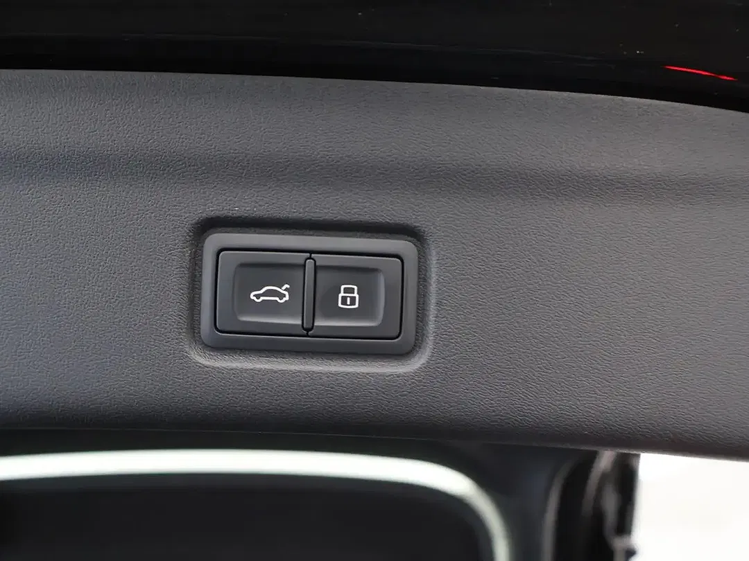 Audi Q6 e-tron - Thumbnail 7