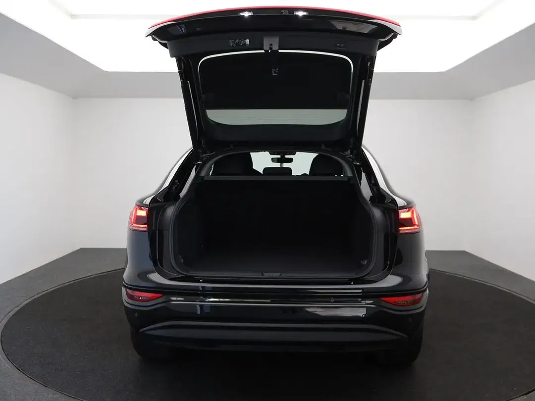 Audi Q6 e-tron - Thumbnail 8
