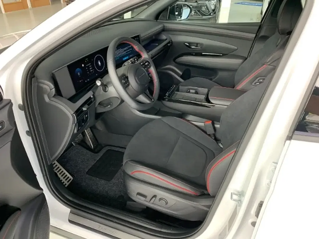 Hyundai TUCSON - Thumbnail 8