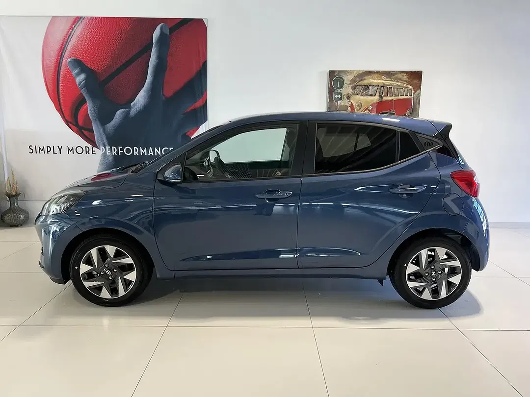 Hyundai i10 - Thumbnail 2