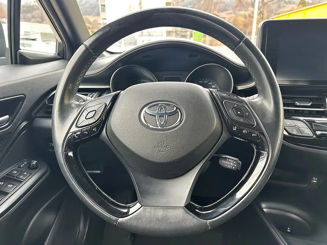 Toyota C-HR - Thumbnail 11