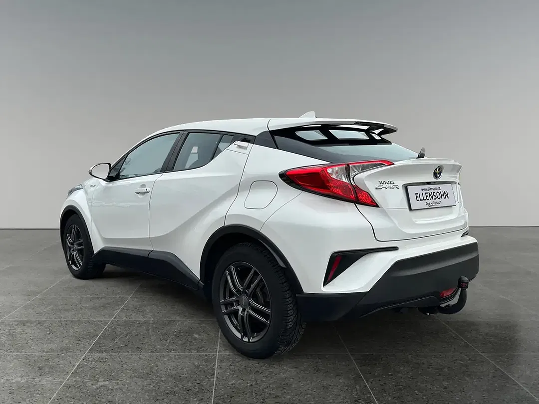 Toyota C-HR - Thumbnail 3