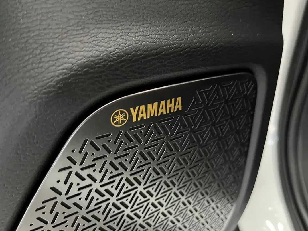 Mitsubishi Outlander - Thumbnail 12