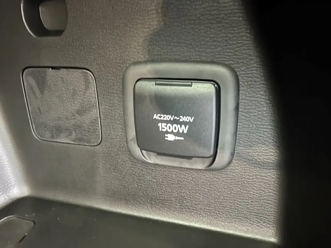 Mitsubishi Outlander - Thumbnail 6