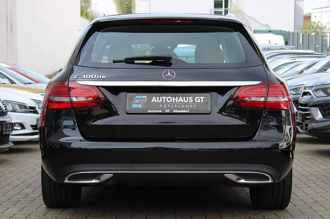 Mercedes-Benz C 300 - Thumbnail 10