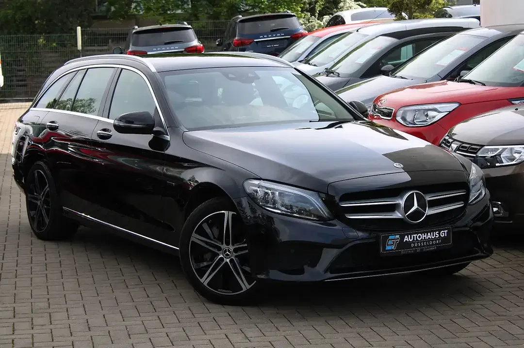 Mercedes-Benz C 300 - Thumbnail 3