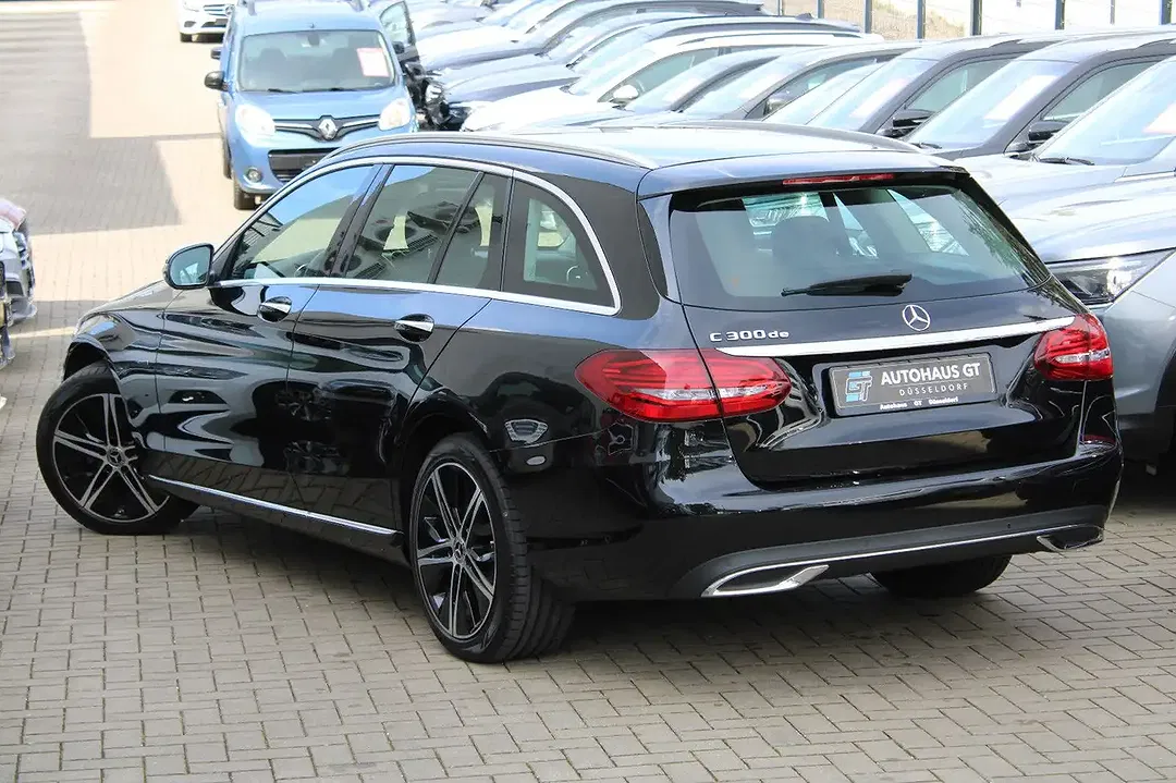 Mercedes-Benz C 300 - Thumbnail 4
