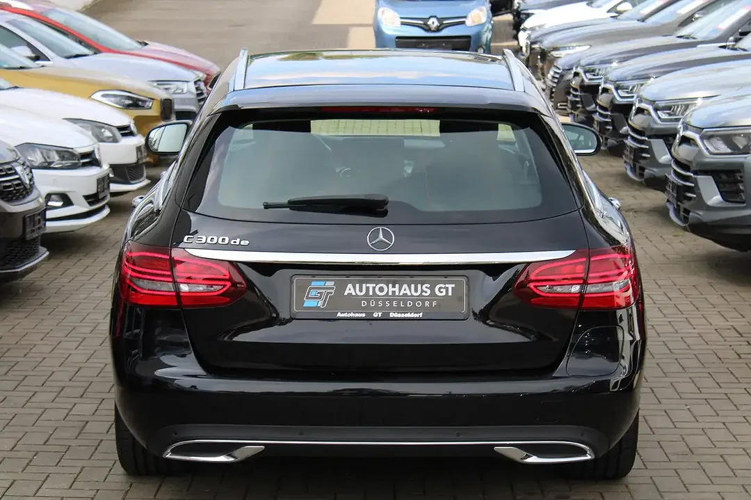 Mercedes-Benz C 300 - Thumbnail 8