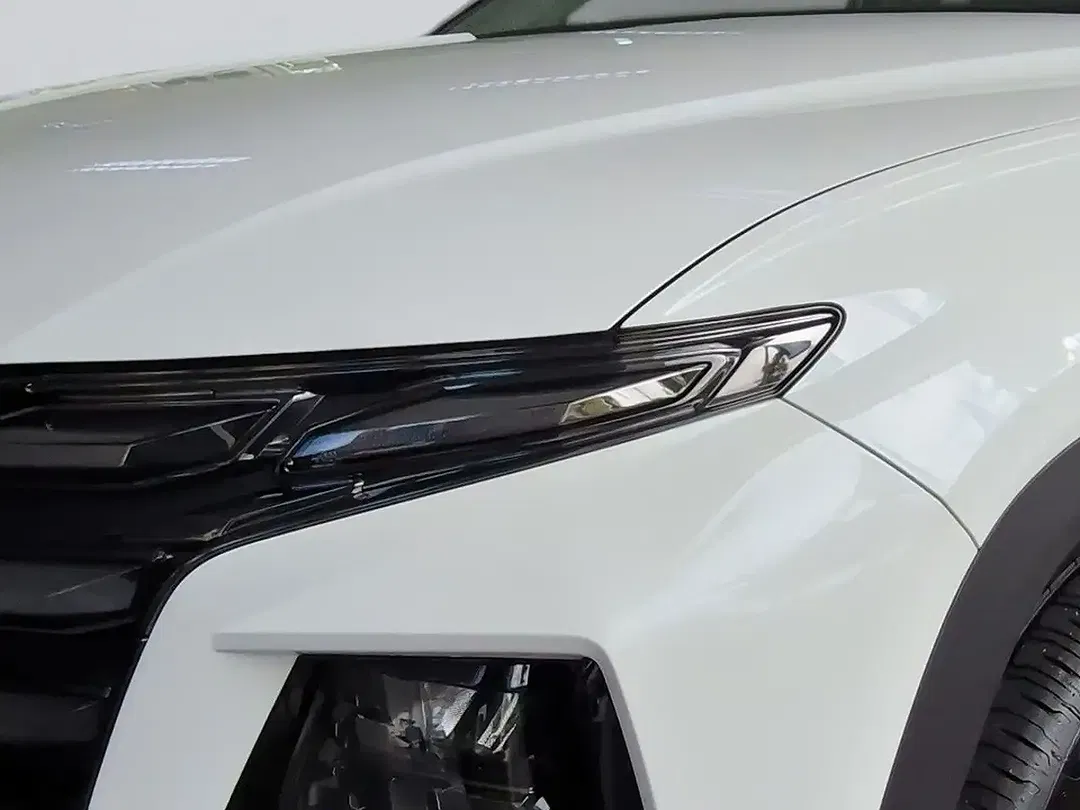 Hyundai TUCSON - Thumbnail 3