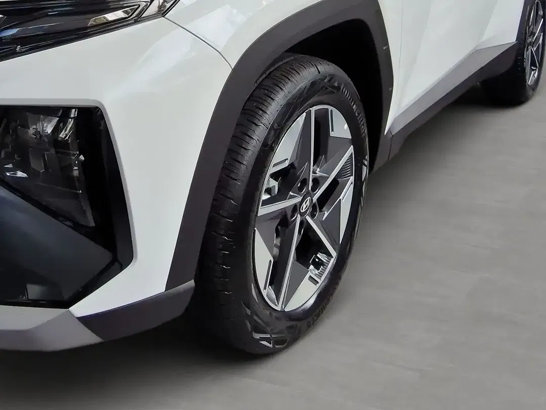 Hyundai TUCSON - Thumbnail 4