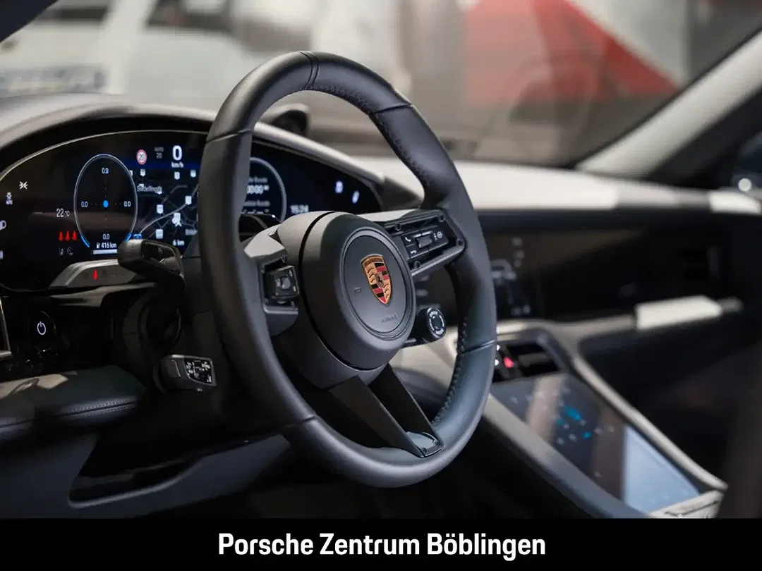 Porsche Taycan - Thumbnail 8